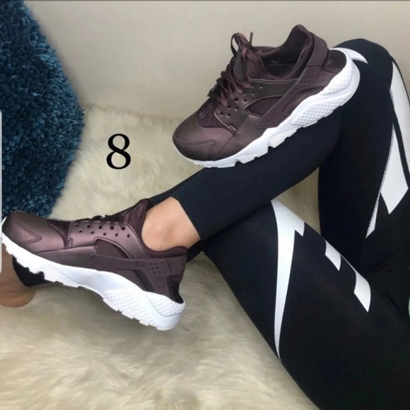 Nike Shoes - WOMEN NIKE AIR HUARACHE 7.5 BNEW
